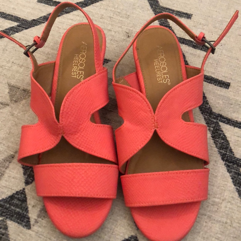 Aerosoles heel rest sandles